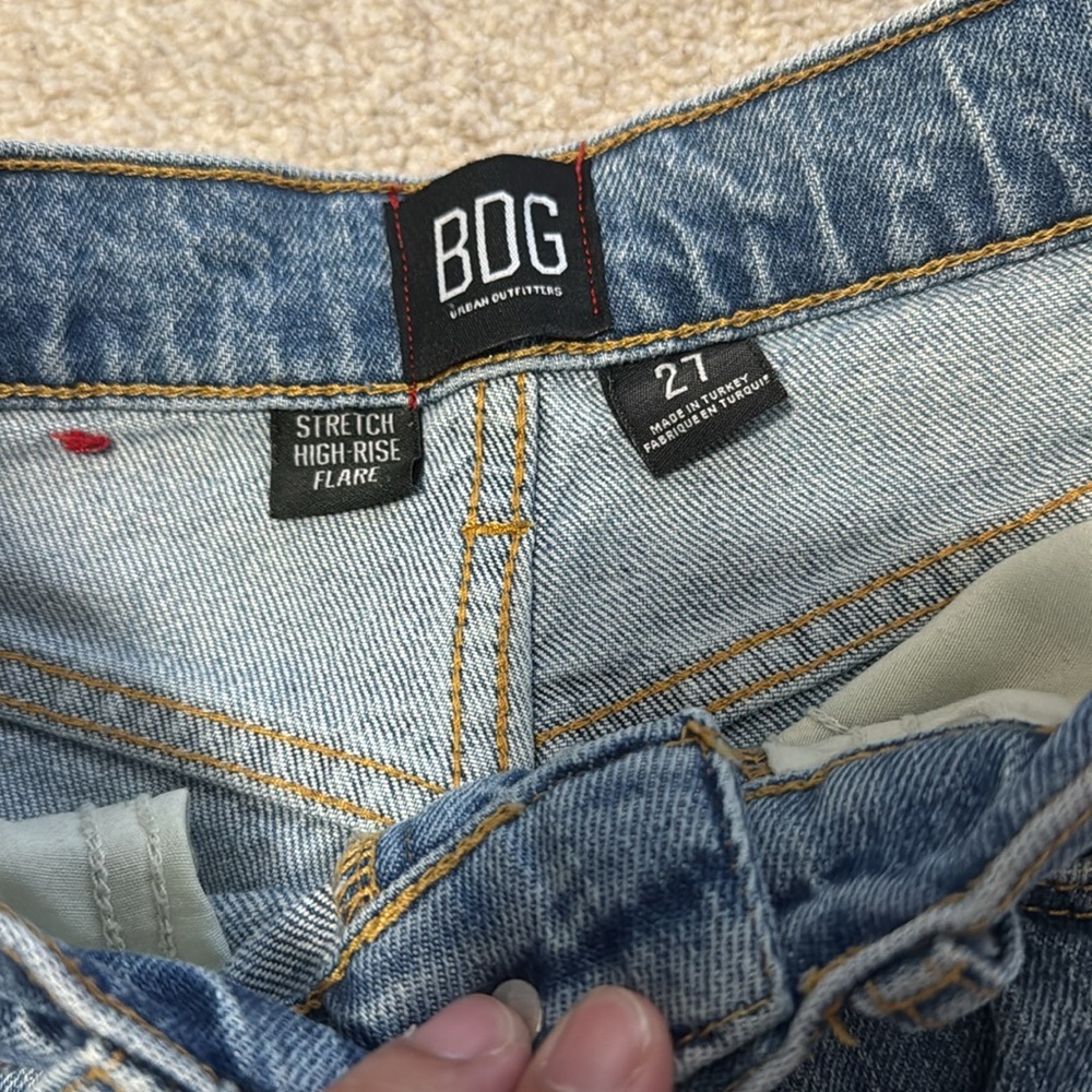 BDG Stretch High Rise Flare Medium Washed Denim Jeans distressed Size 27 - Picture 6 of 13